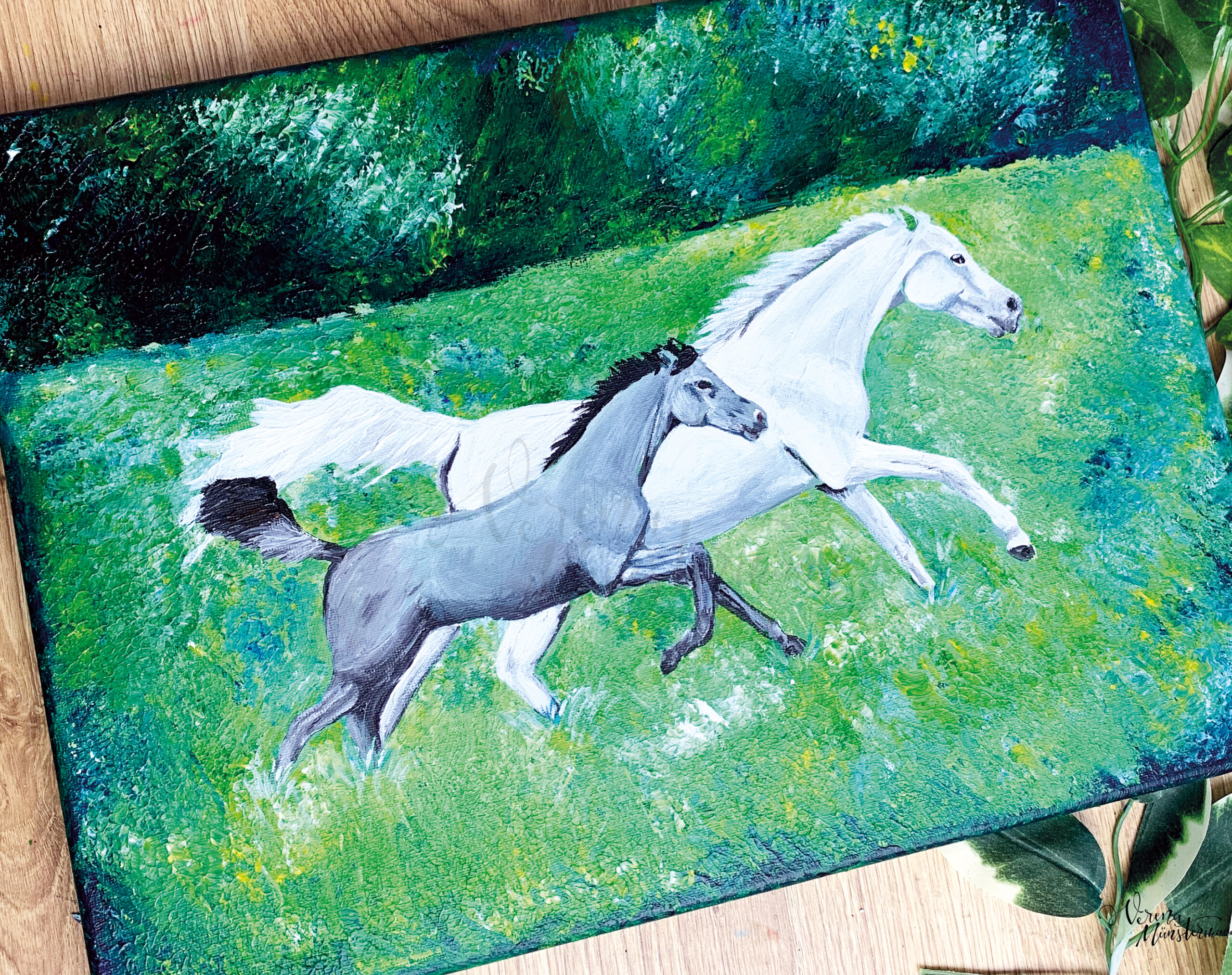 Wild & Free | Pferde galoppieren über eine Wiese acryl auf Leinwand